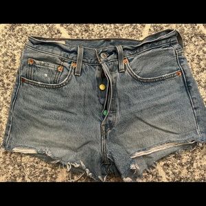 Women’s Levi 501 shorts size 26